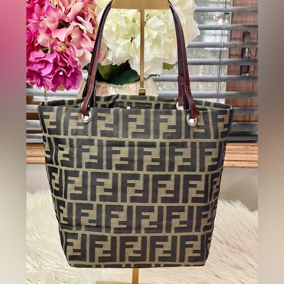 SOLD❌Authentic FENDI Zucca Mini Tote Bag - Picture 4 of 13